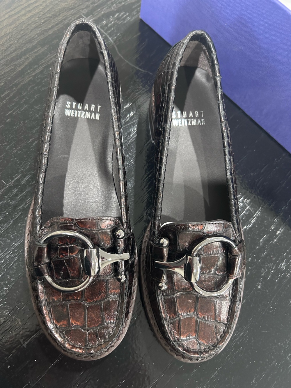 Stuart Weitzman- Linko Rye Glossy Croco” Loafer flats-Sz-4 never worn